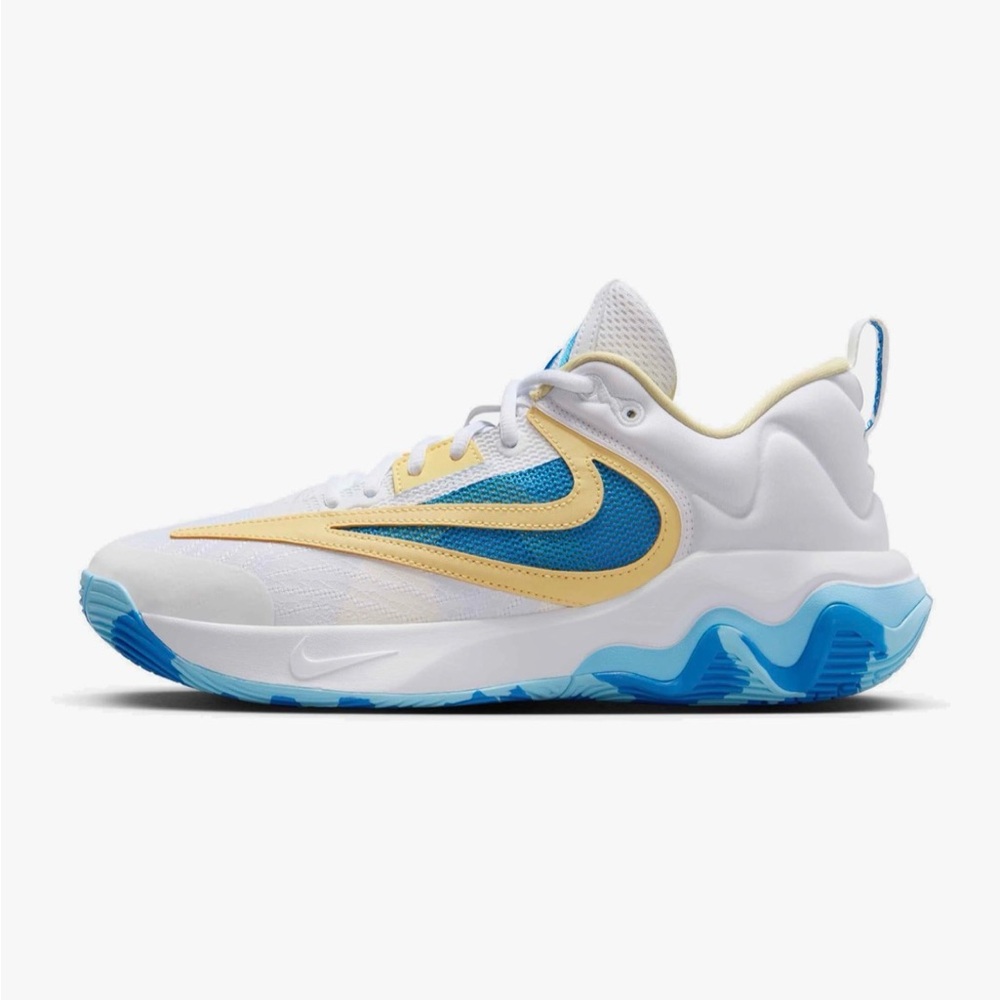Nike Giannis Immortality 3